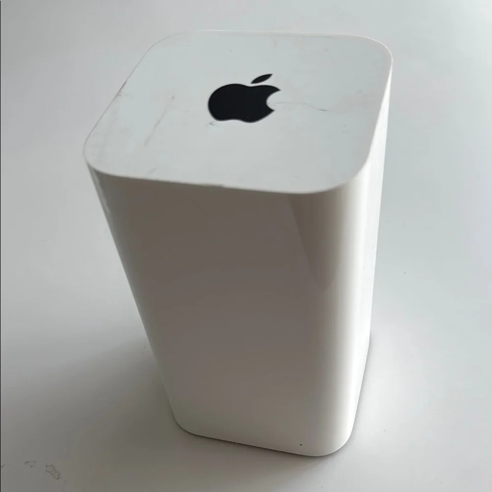 Apple White AirPort Extreme Base Station Wireless Router